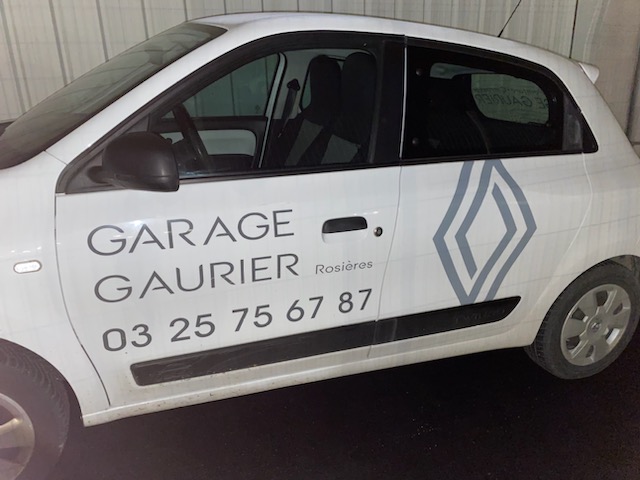 Habillage de véhicule en adhésif pour le GARAGE GAURIER