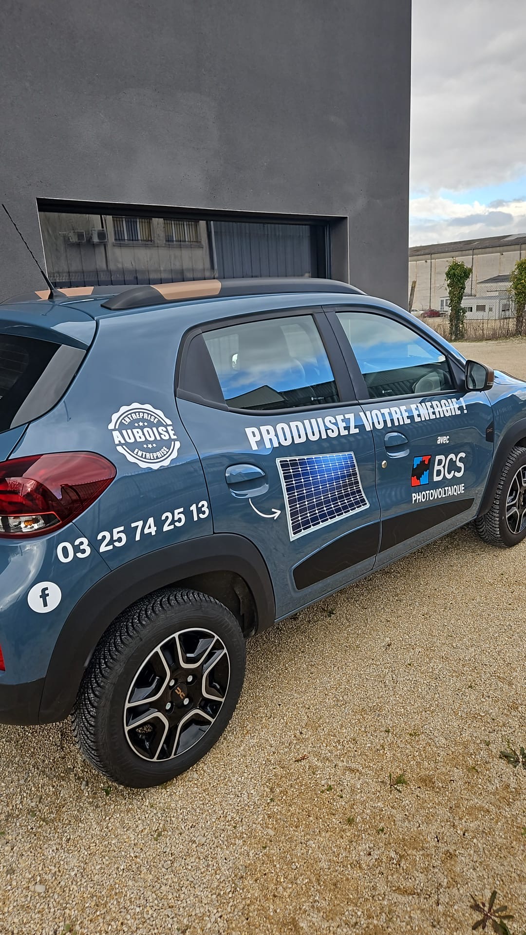 Habillage de véhicule en adhésif pour BCS